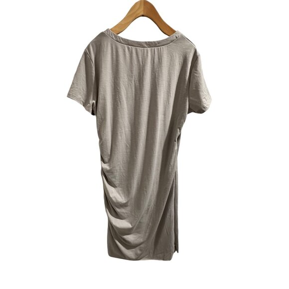 ✌️ 2/$40 ✌️ NWT Taupe Long T-Shirt Dressed with Ruched Side and V-Neck sz L - Picture 5 of 8